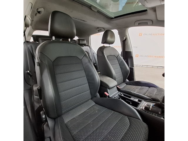 Personenauto, volkswagen, golf, 2.0 tdi highline, 2013 - afbeelding 35 van  52