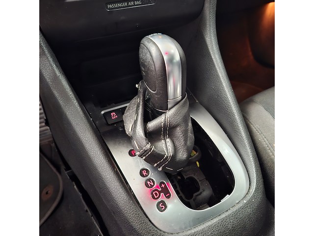 Personenauto, volkswagen, golf, 2.0 tdi r-line edition, 2011 - afbeelding 21 van  48