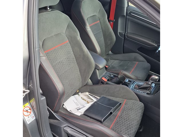 Personenauto volkswagen, golf 2.0 tsi gti, grijs, bouwjaar 2019 - afbeelding 35 van  48