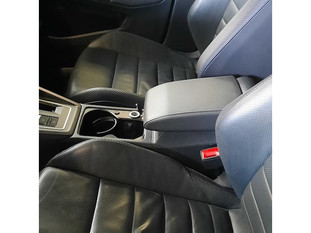 Personenauto, volkswagen, golf, 2.0 tsi r 4motion, 2021 - afbeelding 19 van  37