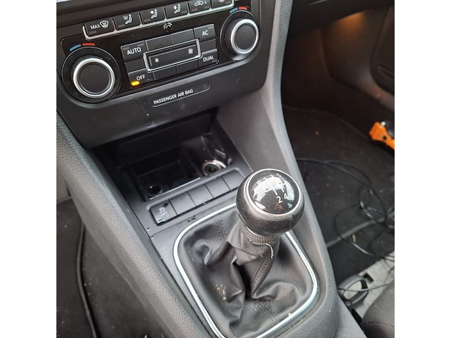 Personenauto, volkswagen, golf, 2011 - afbeelding 33 van  51