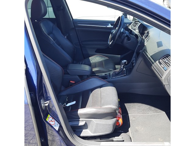 Personenauto, volkswagen, golf, 2018 - afbeelding 16 van  43