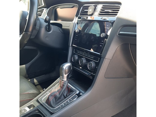 Personenauto, volkswagen, golf, 2018 - afbeelding 19 van  43