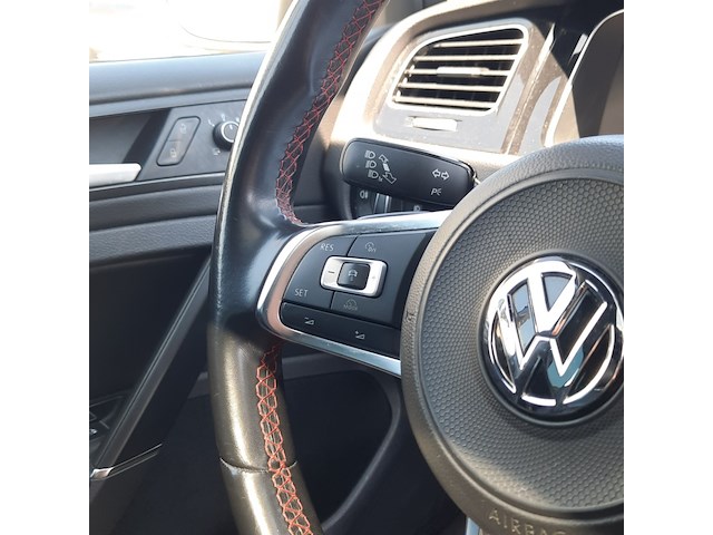 Personenauto, volkswagen, golf, 2018 - afbeelding 26 van  43
