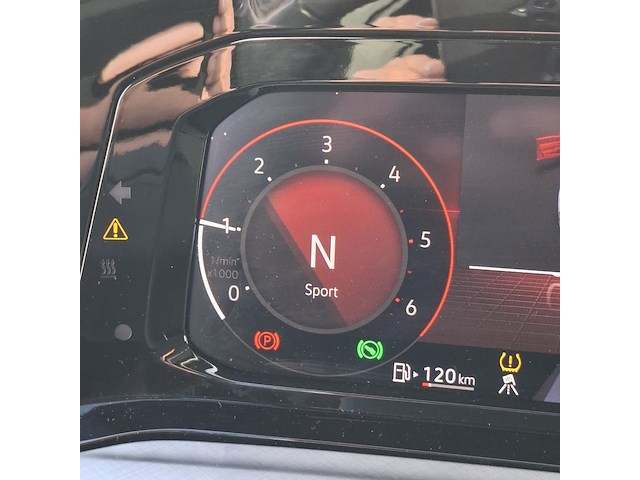 Personenauto, volkswagen, golf, 2021 - afbeelding 22 van  46