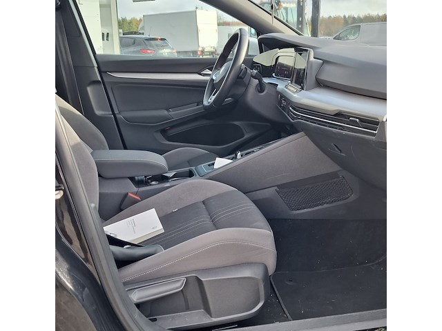 Personenauto, volkswagen, golf, 2021 - afbeelding 38 van  46