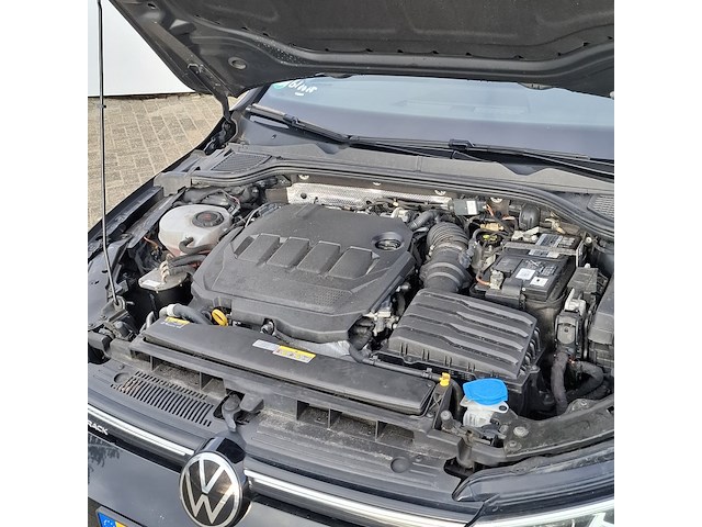 Personenauto, volkswagen, golf, 2021 - afbeelding 43 van  46