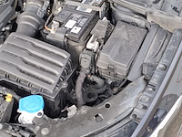 Personenauto, volkswagen, golf, 2021 - afbeelding 46 van  46