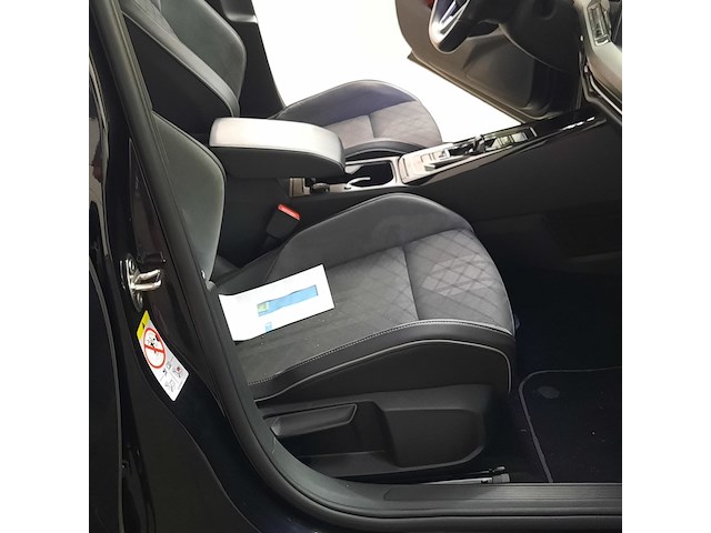 Personenauto, volkswagen, golf, 2022 - afbeelding 14 van  48