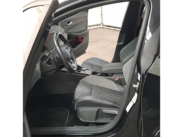 Personenauto, volkswagen, golf, 2022 - afbeelding 17 van  48