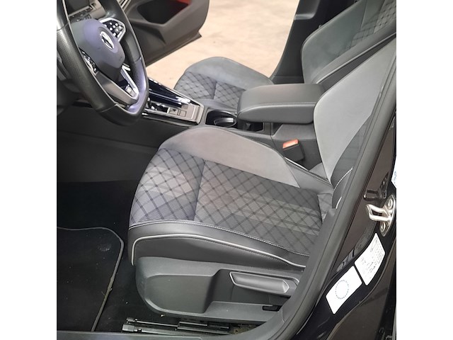 Personenauto, volkswagen, golf, 2022 - afbeelding 19 van  48