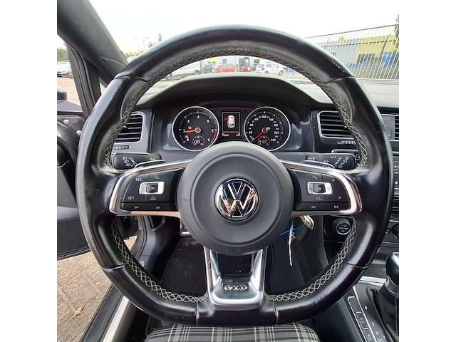 Personenauto, volkswagen, golf gtd - afbeelding 26 van  47