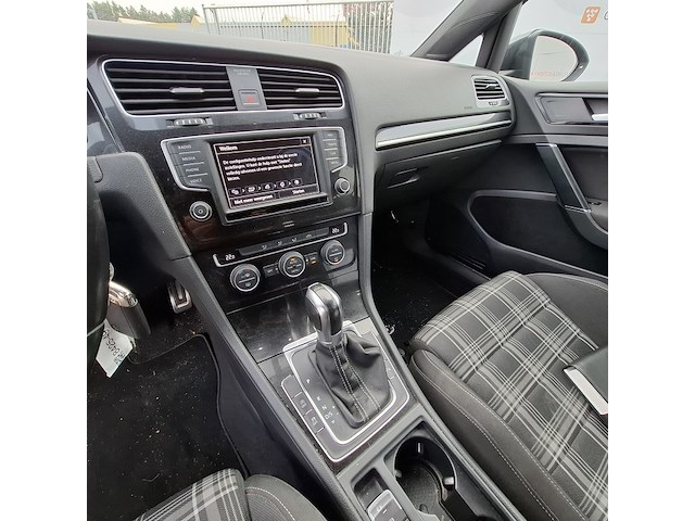 Personenauto, volkswagen, golf gtd - afbeelding 32 van  47