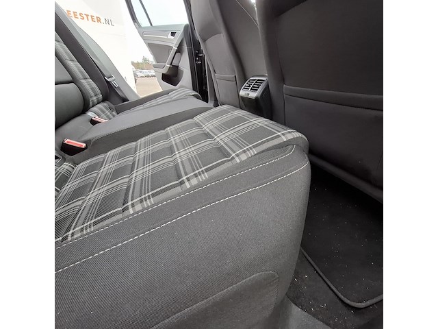 Personenauto, volkswagen, golf gtd - afbeelding 39 van  47