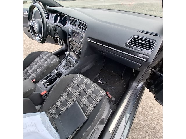 Personenauto, volkswagen, golf gtd - afbeelding 41 van  47