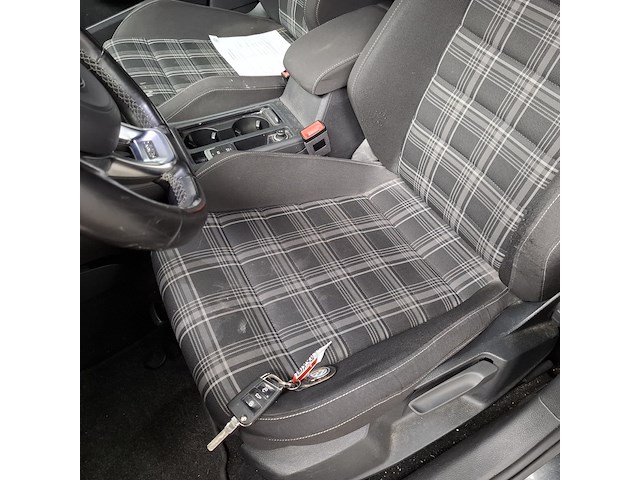 Personenauto, volkswagen, golf gtd - afbeelding 18 van  55