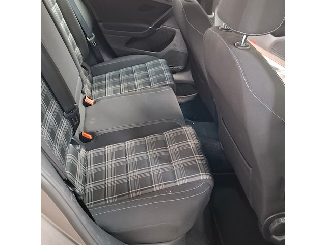 Personenauto, volkswagen, golf gtd - afbeelding 18 van  32
