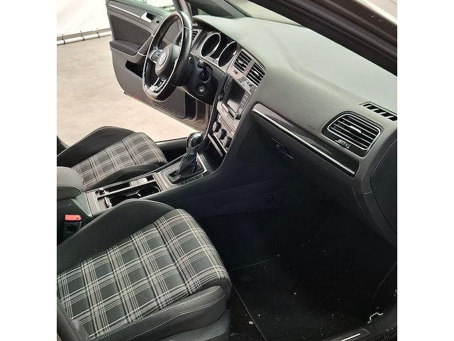 Personenauto, volkswagen, golf gtd - afbeelding 19 van  32