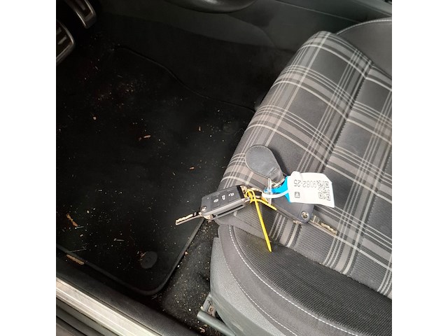 Personenauto, volkswagen, golf gtd - afbeelding 25 van  32