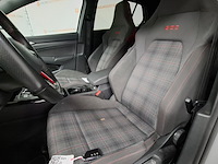 Personenauto, volkswagen, golf gti, 2024 - afbeelding 31 van  71