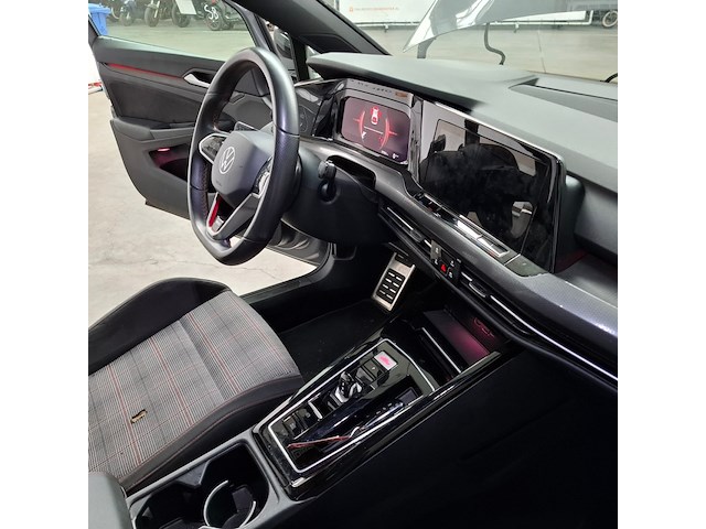 Personenauto, volkswagen, golf gti, 2024 - afbeelding 50 van  71