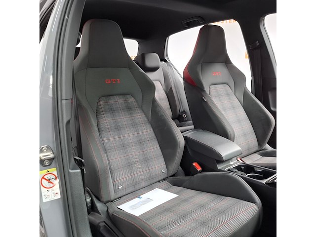 Personenauto, volkswagen, golf gti, 2024 - afbeelding 51 van  71