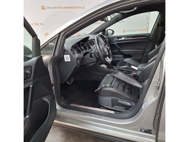 Personenauto, volkswagen, golf gti - afbeelding 18 van  57