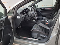 Personenauto, volkswagen, golf gti - afbeelding 18 van  57