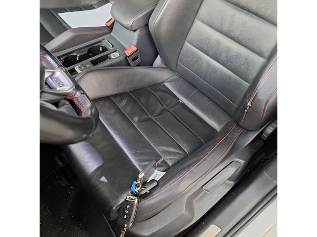 Personenauto, volkswagen, golf gti - afbeelding 20 van  57