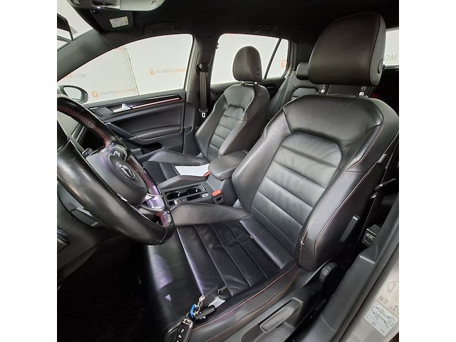 Personenauto, volkswagen, golf gti - afbeelding 21 van  57