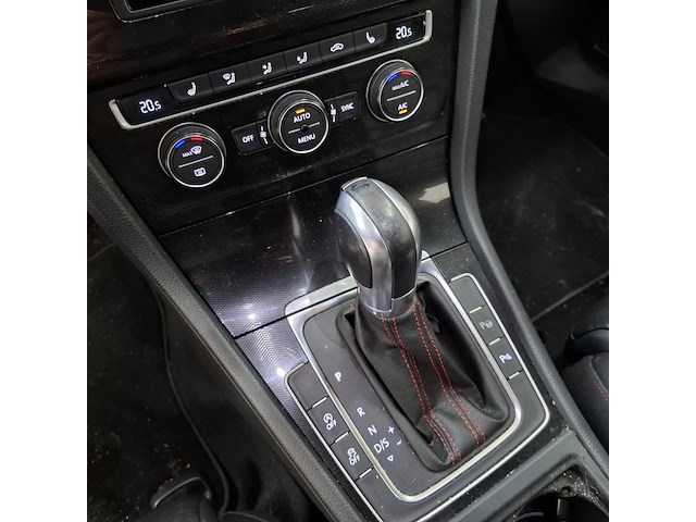 Personenauto, volkswagen, golf gti - afbeelding 27 van  57