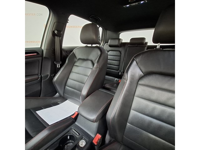 Personenauto, volkswagen, golf gti - afbeelding 29 van  57