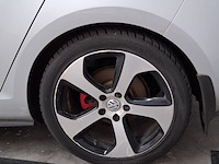 Personenauto, volkswagen, golf gti - afbeelding 13 van  65