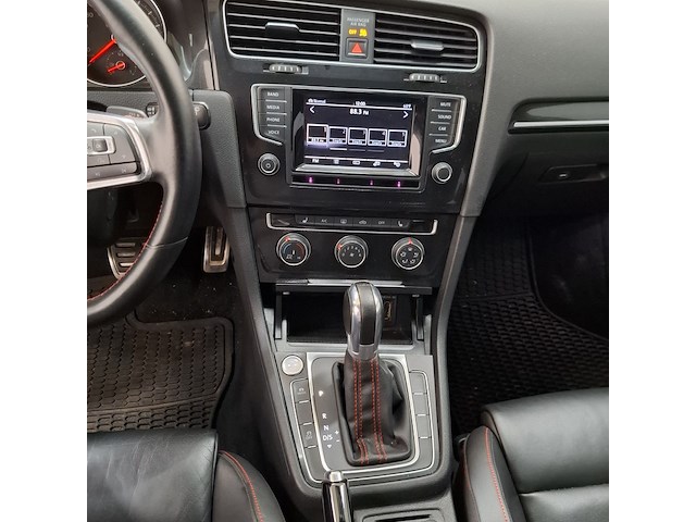 Personenauto, volkswagen, golf gti - afbeelding 21 van  65