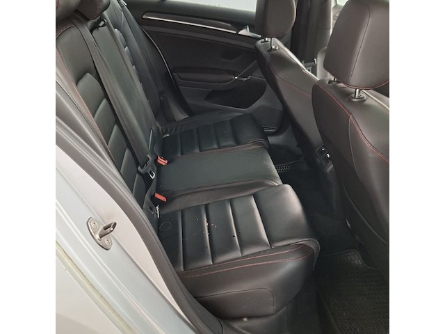 Personenauto, volkswagen, golf gti - afbeelding 25 van  65