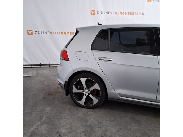 Personenauto, volkswagen, golf gti - afbeelding 32 van  65