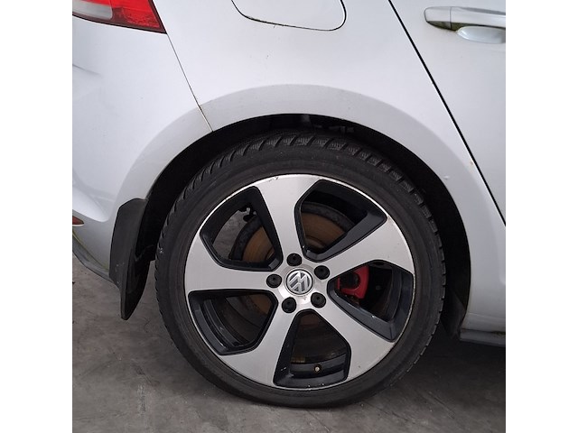 Personenauto, volkswagen, golf gti - afbeelding 44 van  65