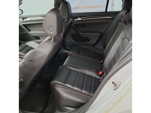 Personenauto, volkswagen, golf gti - afbeelding 60 van  65