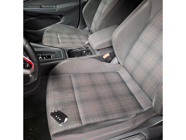 Personenauto, volkswagen, golf gti - afbeelding 42 van  87