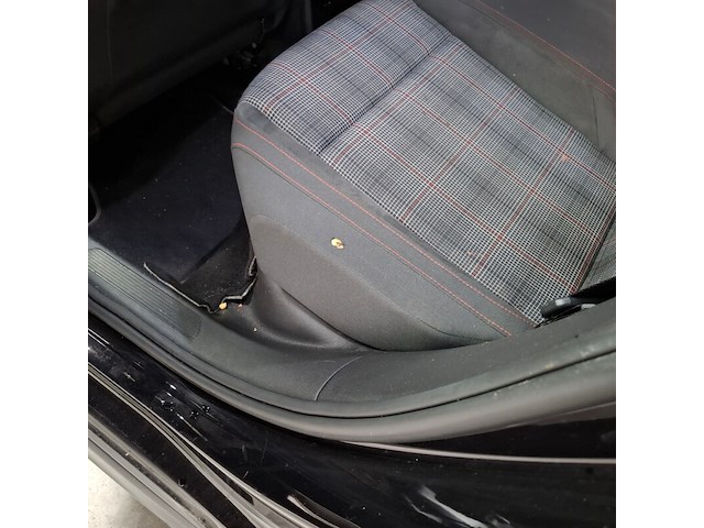 Personenauto, volkswagen, golf gti - afbeelding 70 van  87