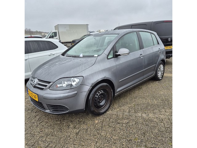 Personenauto volkswagen, golf plus, grijs, bouwjaar 2007 - afbeelding 1 van  1