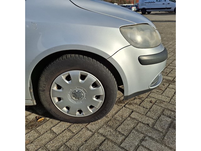 Personenauto, volkswagen, golf plus - afbeelding 13 van  55