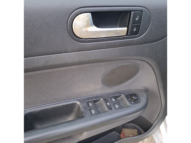 Personenauto, volkswagen, golf plus - afbeelding 31 van  55