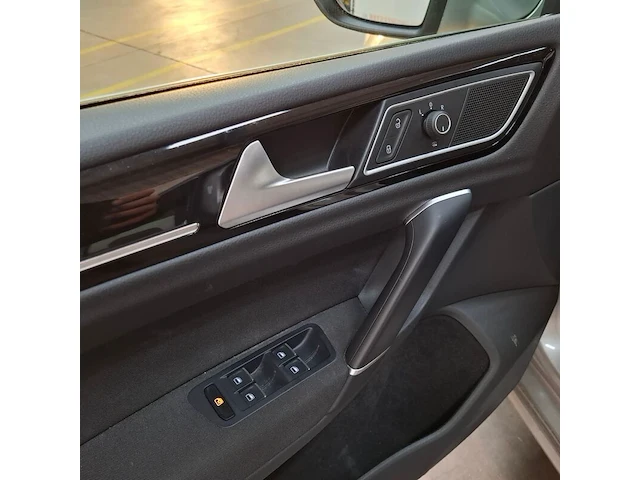 Personenauto, volkswagen, golf sportsvan 2.0 tdi, 2014 - afbeelding 32 van  79