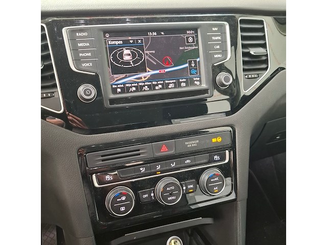Personenauto, volkswagen, golf sportsvan 2.0 tdi - afbeelding 8 van  31