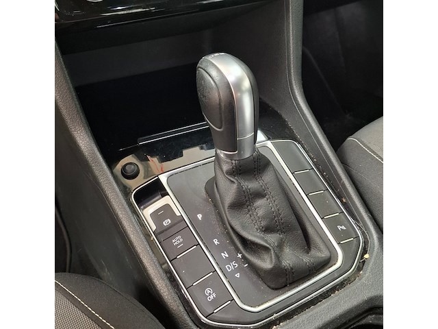 Personenauto, volkswagen, golf sportsvan 2.0 tdi - afbeelding 11 van  31