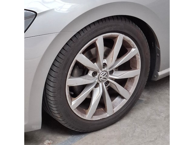 Personenauto, volkswagen, golf sportsvan 2.0 tdi - afbeelding 29 van  31