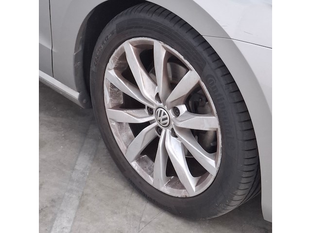 Personenauto, volkswagen, golf sportsvan 2.0 tdi - afbeelding 30 van  31