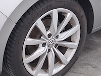 Personenauto, volkswagen, golf sportsvan 2.0 tdi - afbeelding 31 van  31