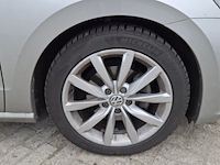 Personenauto, volkswagen, golf sportsvan - afbeelding 13 van  48